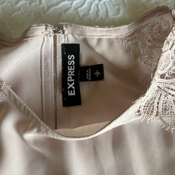 Express Top - Picture 2 of 4